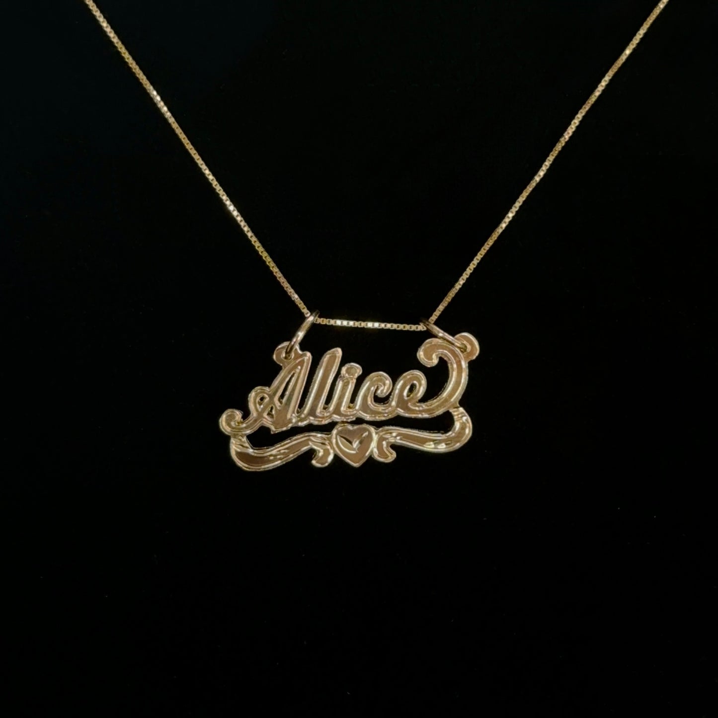 10K Mini Gold Curved Heart Nameplate Pendant | Lined and Diamond Cut Style