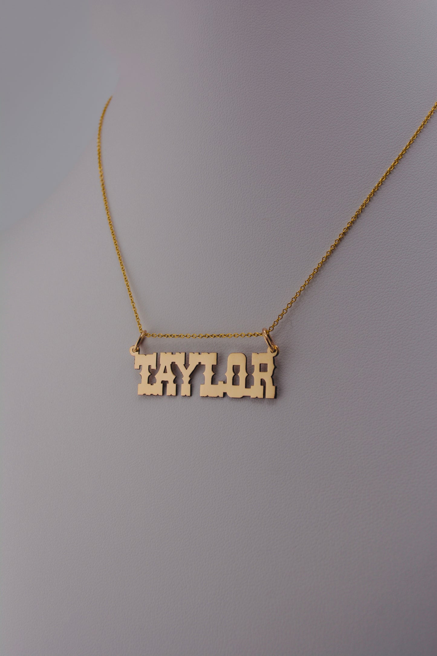 10K Gold Western Nameplate Pendant | Plain