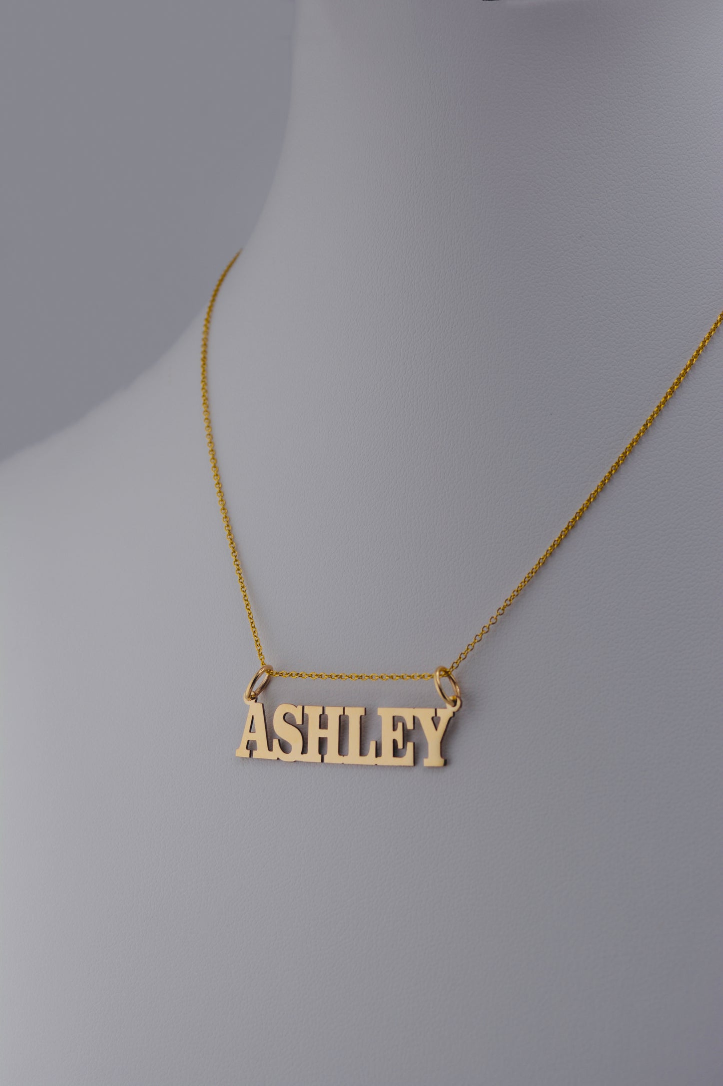 14K Gold Block Nameplate Pendant | Plain